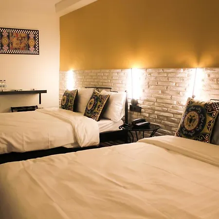 Hotel Think