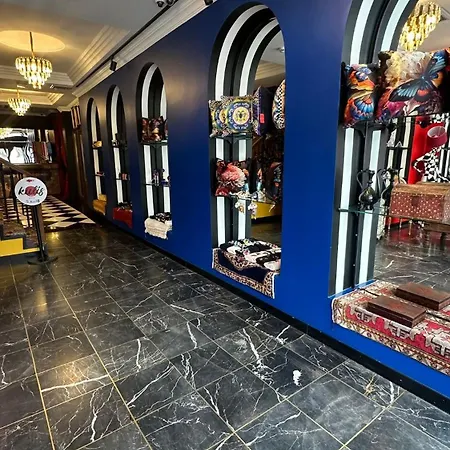 Hotel Think